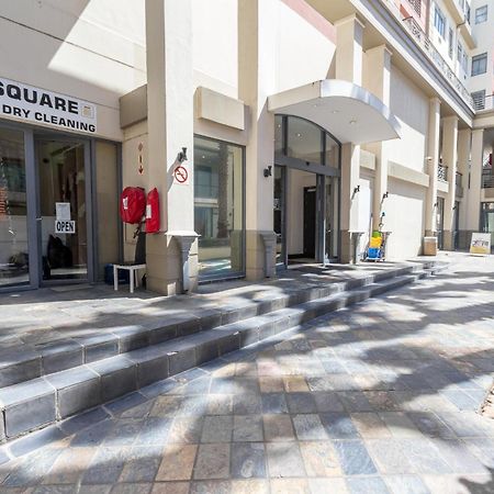 The Square 135- Studio With Free Parking, Pool & Gym Access Apartment Cape Town Luaran gambar