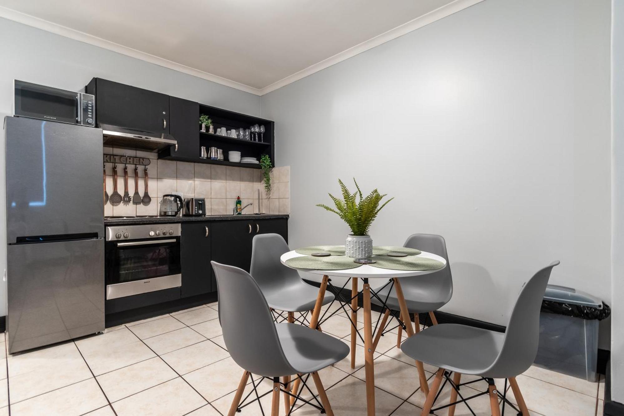 The Square 135- Studio With Free Parking, Pool & Gym Access Apartment Cape Town Luaran gambar