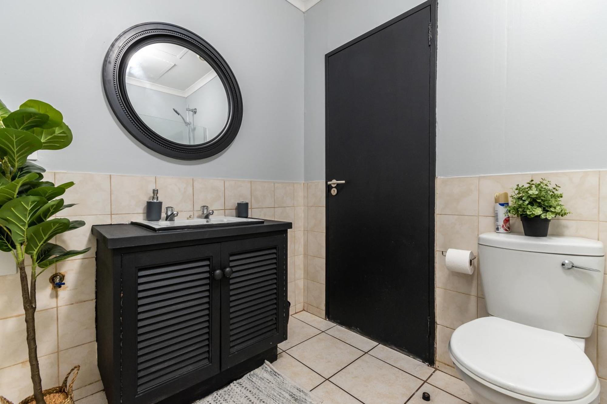 The Square 135- Studio With Free Parking, Pool & Gym Access Apartment Cape Town Luaran gambar