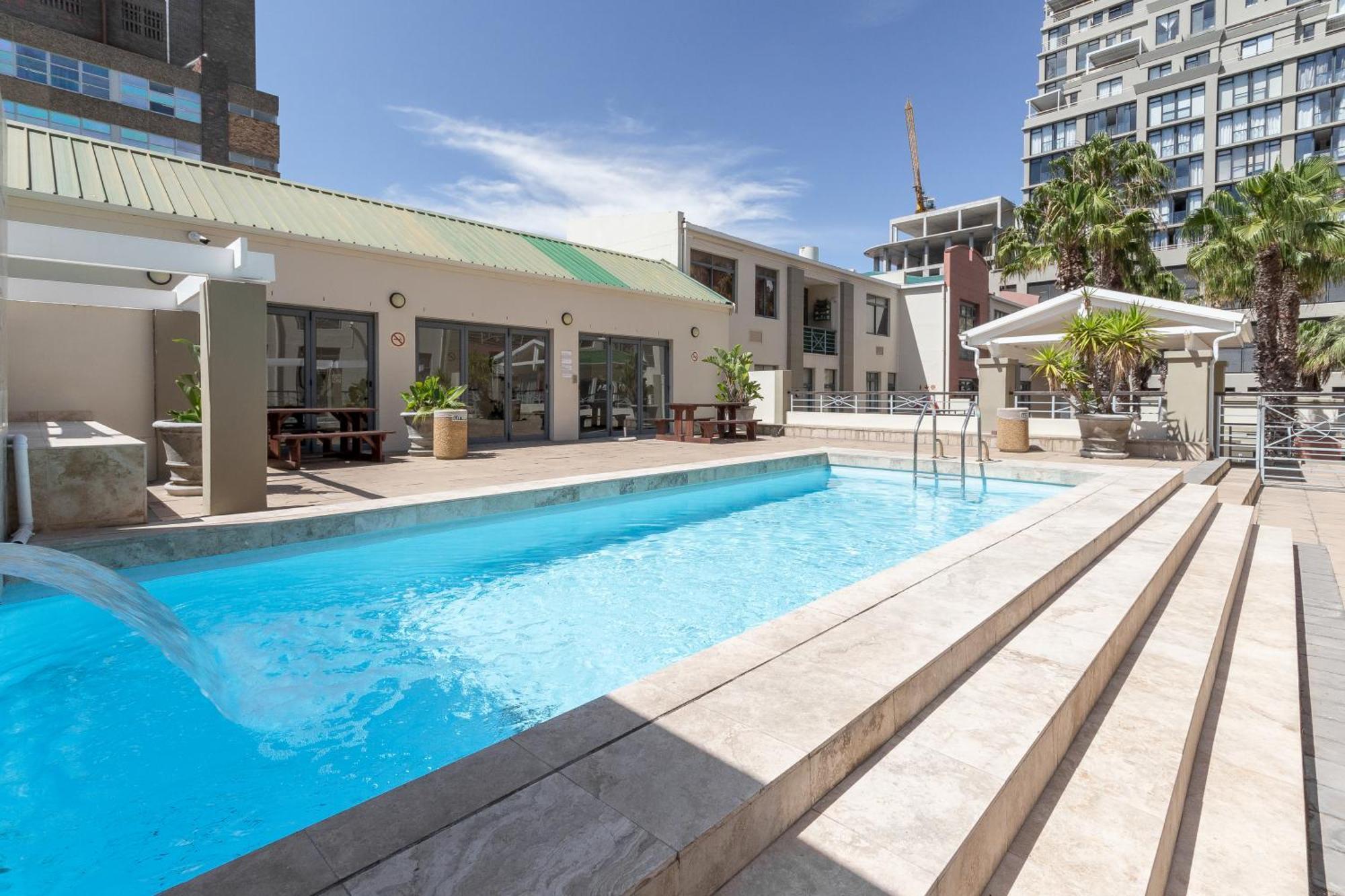 The Square 135- Studio With Free Parking, Pool & Gym Access Apartment Cape Town Luaran gambar